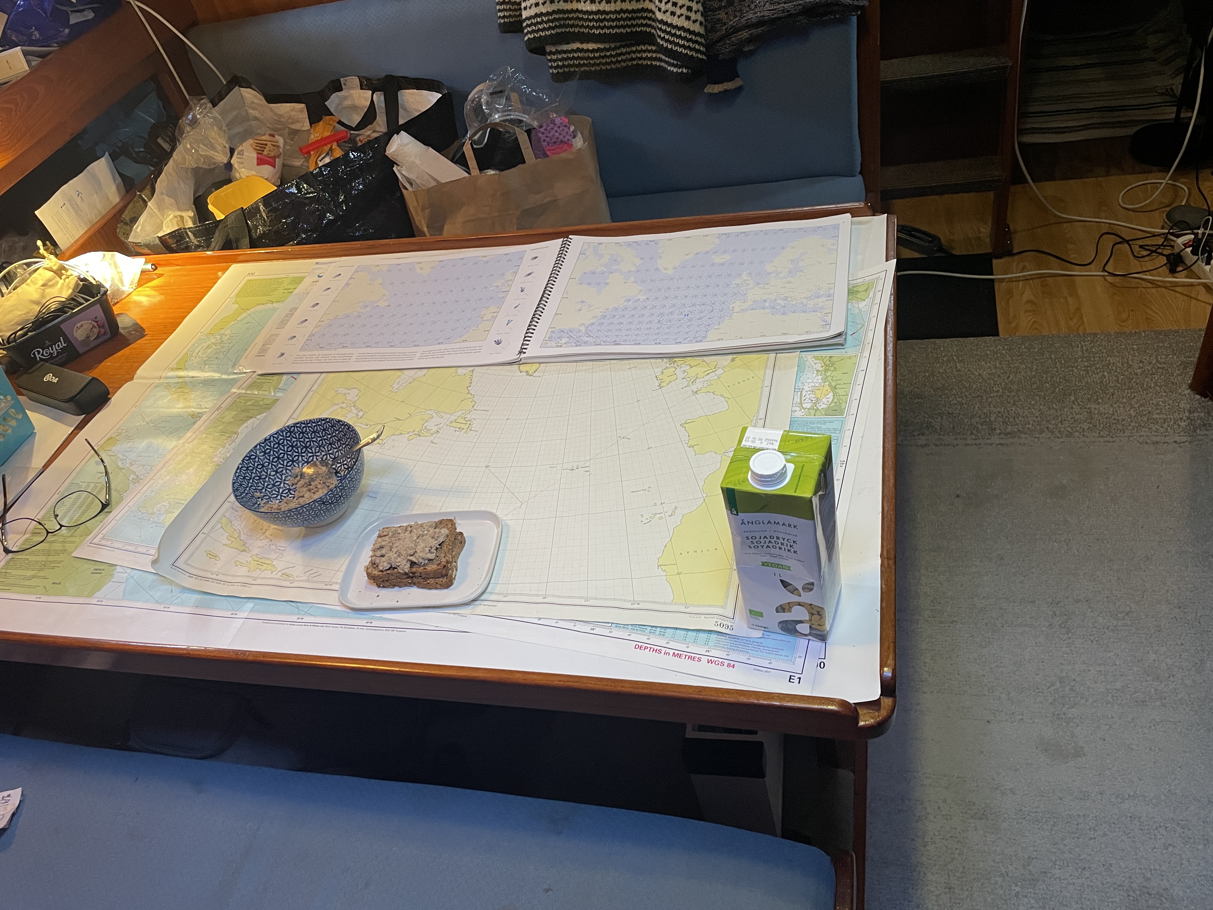 Motor eller utstyr løftet i stropp